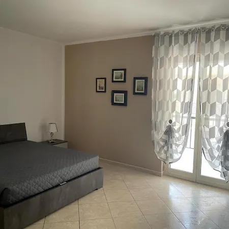 A 2 Passi Dal Mare Apartment *